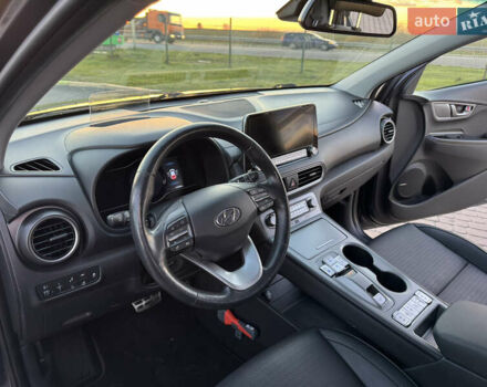 Сірий Хендай Kona Electric, об'ємом двигуна 0 л та пробігом 114 тис. км за 17999 $, фото 25 на Automoto.ua