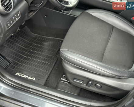Серый Хендай Kona Electric, объемом двигателя 0 л и пробегом 167 тыс. км за 17700 $, фото 47 на Automoto.ua
