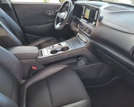 Серый Хендай Kona Electric, объемом двигателя 0 л и пробегом 42 тыс. км за 16200 $, фото 45 на Automoto.ua