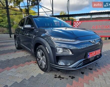 Серый Хендай Kona Electric, объемом двигателя 0 л и пробегом 42 тыс. км за 16200 $, фото 2 на Automoto.ua