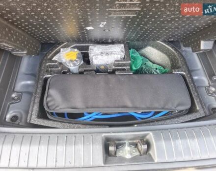 Серый Хендай Kona Electric, объемом двигателя 0 л и пробегом 122 тыс. км за 16550 $, фото 33 на Automoto.ua