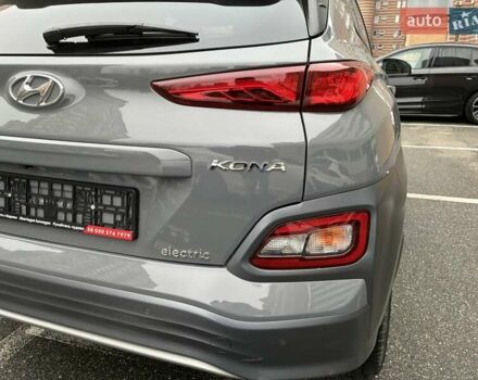Серый Хендай Kona Electric, объемом двигателя 0 л и пробегом 78 тыс. км за 19500 $, фото 37 на Automoto.ua