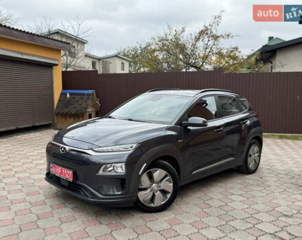 Серый Хендай Kona Electric, объемом двигателя 0 л и пробегом 106 тыс. км за 15999 $, фото 54 на Automoto.ua