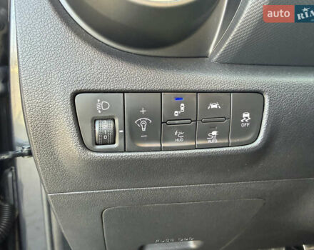 Серый Хендай Kona Electric, объемом двигателя 0 л и пробегом 69 тыс. км за 19300 $, фото 23 на Automoto.ua