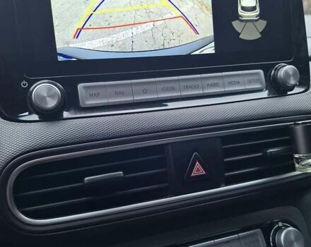 Серый Хендай Kona Electric, объемом двигателя 0 л и пробегом 87 тыс. км за 15200 $, фото 10 на Automoto.ua