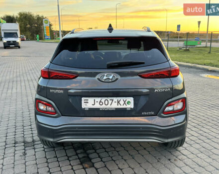 Сірий Хендай Kona Electric, об'ємом двигуна 0 л та пробігом 114 тис. км за 17999 $, фото 12 на Automoto.ua