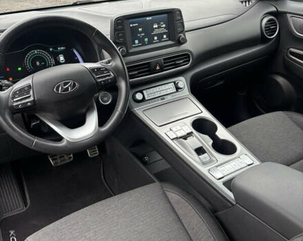 Сірий Хендай Kona Electric, об'ємом двигуна 0 л та пробігом 56 тис. км за 15400 $, фото 12 на Automoto.ua