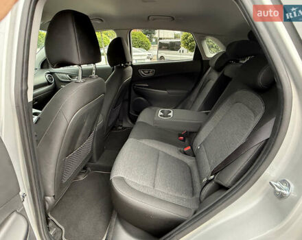 Серый Хендай Kona Electric, объемом двигателя 0 л и пробегом 26 тыс. км за 18850 $, фото 56 на Automoto.ua