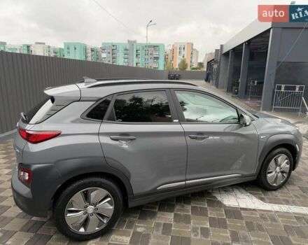 Серый Хендай Kona Electric, объемом двигателя 0 л и пробегом 40 тыс. км за 16900 $, фото 7 на Automoto.ua
