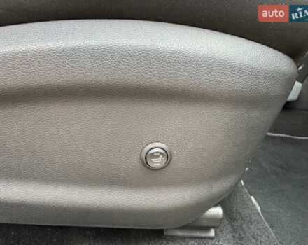 Серый Хендай Kona Electric, объемом двигателя 0 л и пробегом 106 тыс. км за 15999 $, фото 18 на Automoto.ua