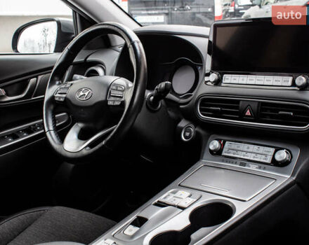 Сірий Хендай Kona Electric, об'ємом двигуна 0 л та пробігом 26 тис. км за 16300 $, фото 51 на Automoto.ua