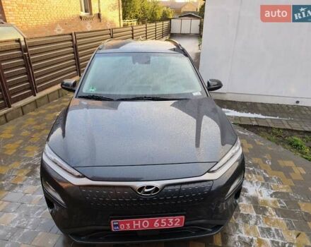 Серый Хендай Kona Electric, объемом двигателя 0 л и пробегом 121 тыс. км за 16000 $, фото 4 на Automoto.ua