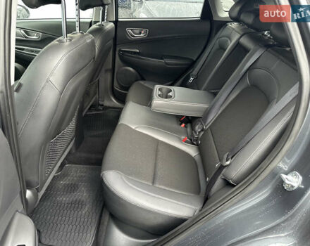 Серый Хендай Kona Electric, объемом двигателя 0 л и пробегом 167 тыс. км за 17700 $, фото 65 на Automoto.ua