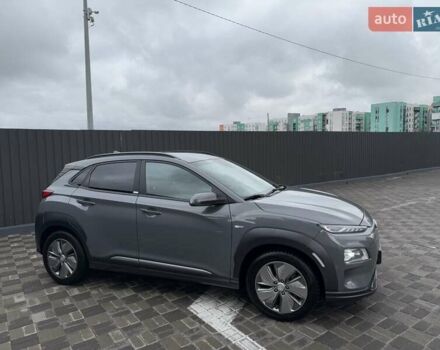Серый Хендай Kona Electric, объемом двигателя 0 л и пробегом 40 тыс. км за 16900 $, фото 1 на Automoto.ua