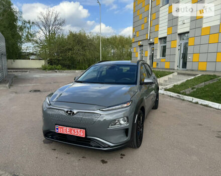 Серый Хендай Kona Electric, объемом двигателя 0 л и пробегом 38 тыс. км за 16799 $, фото 1 на Automoto.ua