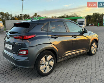 Сірий Хендай Kona Electric, об'ємом двигуна 0 л та пробігом 114 тис. км за 17999 $, фото 9 на Automoto.ua