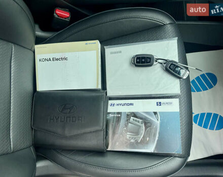 Сірий Хендай Kona Electric, об'ємом двигуна 0 л та пробігом 78 тис. км за 18900 $, фото 32 на Automoto.ua
