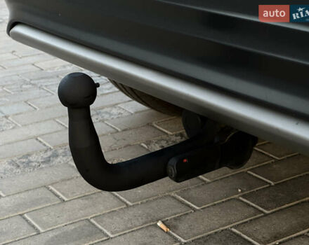 Серый Хендай Kona Electric, объемом двигателя 0 л и пробегом 159 тыс. км за 16900 $, фото 25 на Automoto.ua