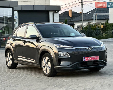 Серый Хендай Kona Electric, объемом двигателя 0 л и пробегом 159 тыс. км за 16900 $, фото 1 на Automoto.ua
