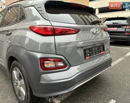 Серый Хендай Kona Electric, объемом двигателя 0 л и пробегом 78 тыс. км за 19500 $, фото 35 на Automoto.ua