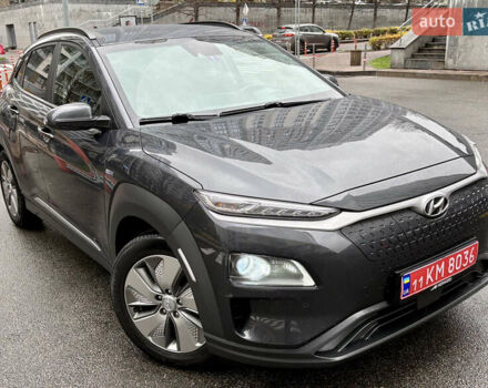 Серый Хендай Kona Electric, объемом двигателя 0 л и пробегом 130 тыс. км за 18500 $, фото 1 на Automoto.ua