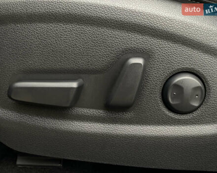 Серый Хендай Kona Electric, объемом двигателя 0 л и пробегом 69 тыс. км за 20400 $, фото 37 на Automoto.ua