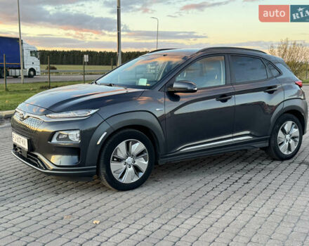 Сірий Хендай Kona Electric, об'ємом двигуна 0 л та пробігом 114 тис. км за 17999 $, фото 18 на Automoto.ua