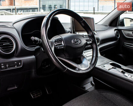 Сірий Хендай Kona Electric, об'ємом двигуна 0 л та пробігом 26 тис. км за 16300 $, фото 56 на Automoto.ua