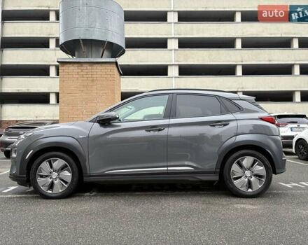 Серый Хендай Kona Electric, объемом двигателя 0 л и пробегом 78 тыс. км за 19500 $, фото 19 на Automoto.ua