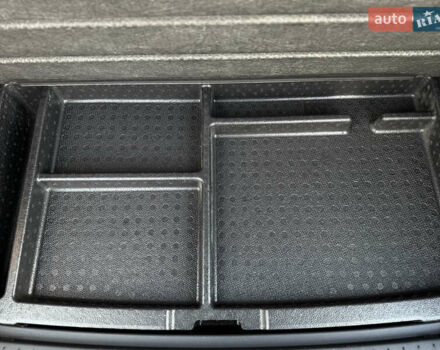 Серый Хендай Kona Electric, объемом двигателя 0 л и пробегом 36 тыс. км за 20700 $, фото 96 на Automoto.ua