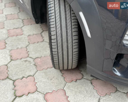 Серый Хендай Kona Electric, объемом двигателя 0 л и пробегом 106 тыс. км за 15999 $, фото 55 на Automoto.ua