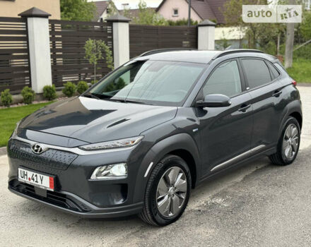 Сірий Хендай Kona Electric, об'ємом двигуна 0 л та пробігом 43 тис. км за 17499 $, фото 11 на Automoto.ua