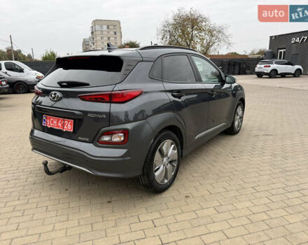 Серый Хендай Kona Electric, объемом двигателя 0 л и пробегом 52 тыс. км за 19000 $, фото 19 на Automoto.ua