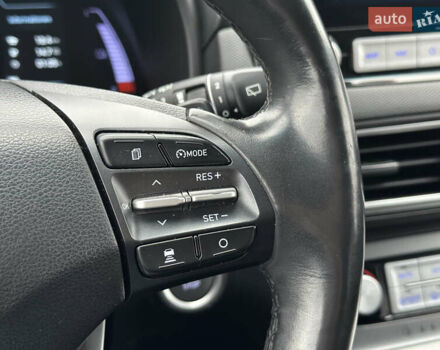 Серый Хендай Kona Electric, объемом двигателя 0 л и пробегом 167 тыс. км за 17700 $, фото 31 на Automoto.ua