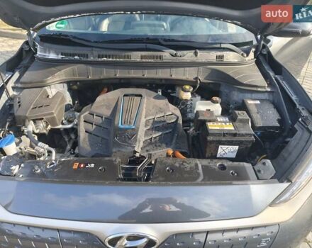 Серый Хендай Kona Electric, объемом двигателя 0 л и пробегом 122 тыс. км за 16550 $, фото 37 на Automoto.ua