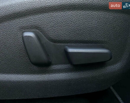 Серый Хендай Kona Electric, объемом двигателя 0 л и пробегом 69 тыс. км за 20400 $, фото 99 на Automoto.ua