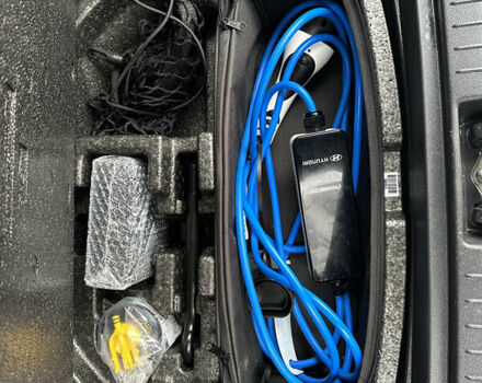 Серый Хендай Kona Electric, объемом двигателя 0 л и пробегом 158 тыс. км за 16300 $, фото 29 на Automoto.ua