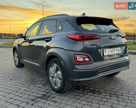 Сірий Хендай Kona Electric, об'ємом двигуна 0 л та пробігом 114 тис. км за 17999 $, фото 15 на Automoto.ua