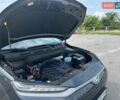 Серый Хендай Kona Electric, объемом двигателя 0 л и пробегом 49 тыс. км за 14900 $, фото 58 на Automoto.ua
