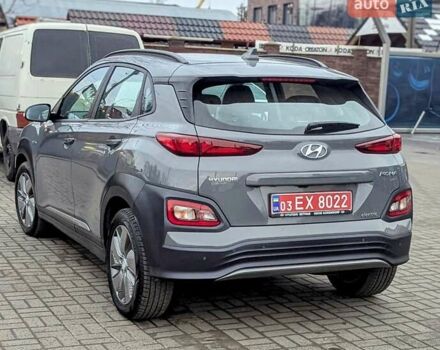 Серый Хендай Kona Electric, объемом двигателя 0 л и пробегом 58 тыс. км за 14950 $, фото 15 на Automoto.ua