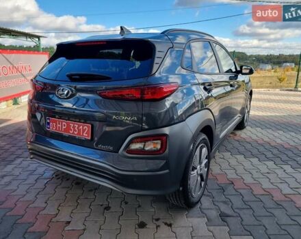 Серый Хендай Kona Electric, объемом двигателя 0 л и пробегом 42 тыс. км за 16200 $, фото 10 на Automoto.ua