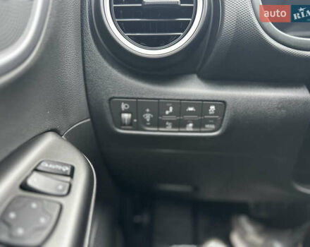 Серый Хендай Kona Electric, объемом двигателя 0 л и пробегом 158 тыс. км за 16300 $, фото 40 на Automoto.ua