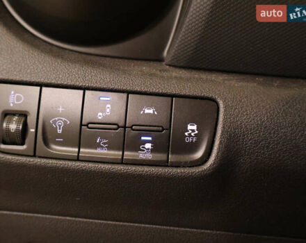 Серый Хендай Kona Electric, объемом двигателя 0 л и пробегом 155 тыс. км за 17400 $, фото 13 на Automoto.ua