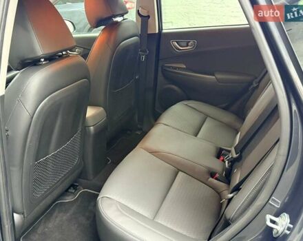 Сірий Хендай Kona Electric, об'ємом двигуна 0 л та пробігом 89 тис. км за 18340 $, фото 29 на Automoto.ua