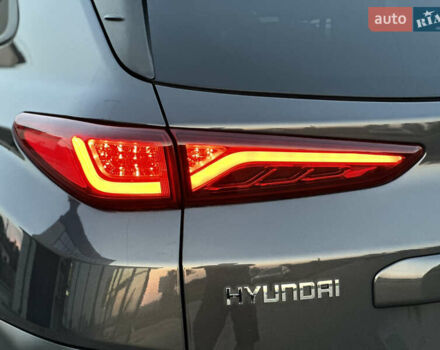 Серый Хендай Kona Electric, объемом двигателя 0 л и пробегом 159 тыс. км за 16900 $, фото 28 на Automoto.ua