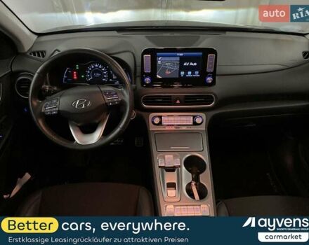 Серый Хендай Kona Electric, объемом двигателя 0 л и пробегом 42 тыс. км за 16200 $, фото 57 на Automoto.ua