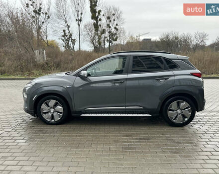 Серый Хендай Kona Electric, объемом двигателя 0 л и пробегом 158 тыс. км за 16300 $, фото 8 на Automoto.ua
