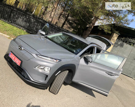 Сірий Хендай Kona Electric, об'ємом двигуна 0 л та пробігом 25 тис. км за 16490 $, фото 15 на Automoto.ua