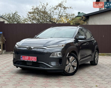 Серый Хендай Kona Electric, объемом двигателя 0 л и пробегом 106 тыс. км за 15999 $, фото 53 на Automoto.ua