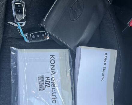 Серый Хендай Kona Electric, объемом двигателя 0 л и пробегом 31 тыс. км за 15450 $, фото 28 на Automoto.ua